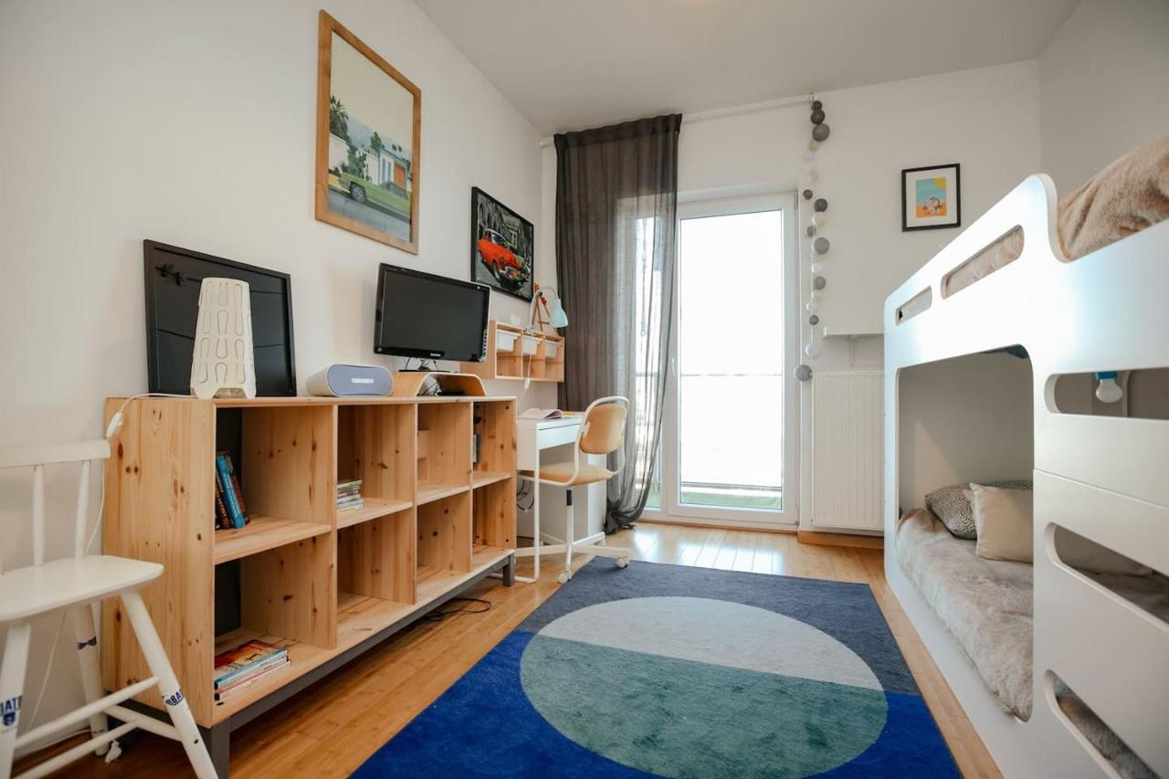 Dwupoziomowy, Rodzinny Apartament. Ochrona, Garaz. Varšava Exteriér fotografie